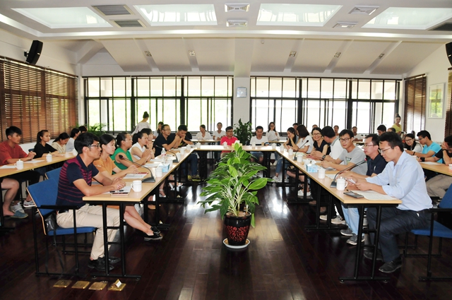 版纳植物园与勐仑中学一对一帮扶结对总结会