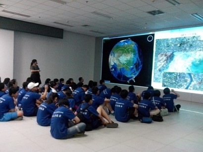 2013年宇航学会青少年科普夏令营在遥感地球